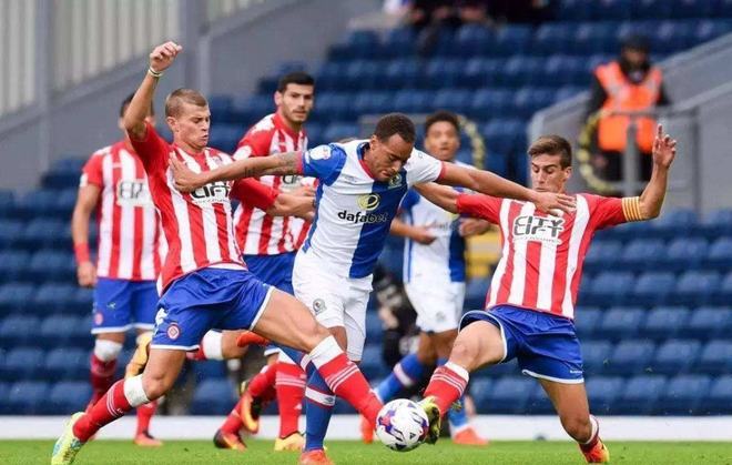 领跑者莱万 领跑者莱万