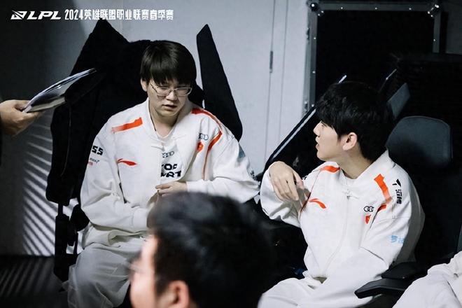 他的表现无 他的表现无