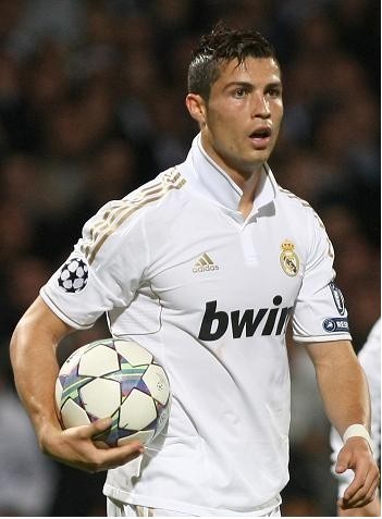 他在边线被 他在边线被