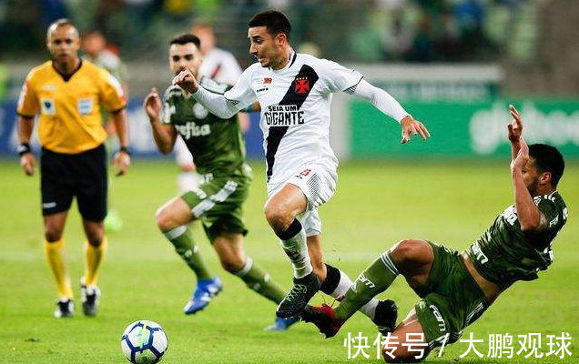 在右侧肋部 在右侧肋部